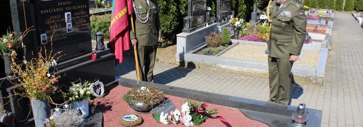 Uherské Hradiště - uctění památky novodobého veterána