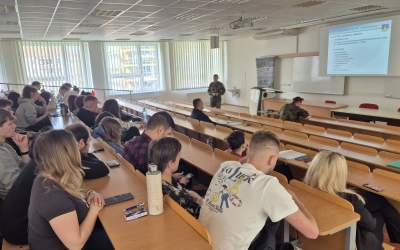 Přednášky na Fakultě logistiky a krizového řízení UTB: Armáda, krize a reálné zkušenosti z misí