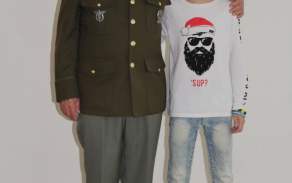 plukovník Hronek při besedách na školách