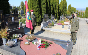 Uherské Hradiště - uctění památky novodobého veterána