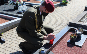Uherské Hradiště - uctění památky novodobého veterána